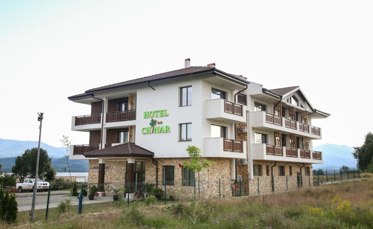 Hotel Хотел Чинар Кирково Zewnętrze zdjęcie